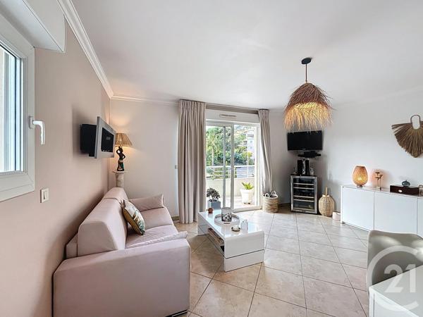 Appartement T3 à vendre  3 pièces - 60,14 m2 CAVALAIRE SUR MER - 83