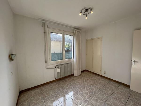 A vendre Maison d'environ 82m² 2 chambres, véranda, 40m² combles aménageables et garage
