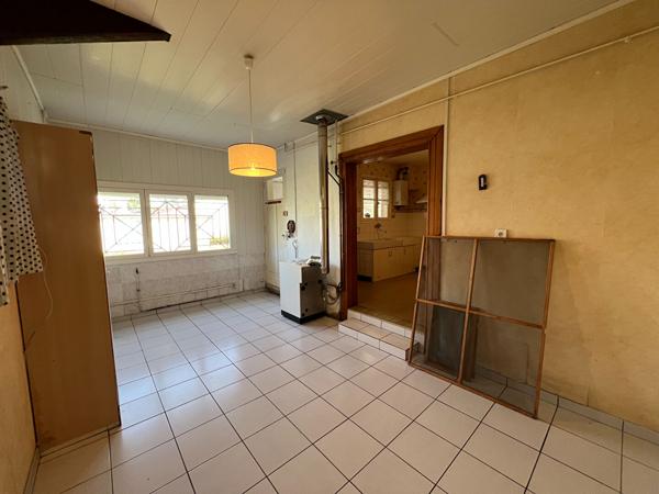 A vendre Maison d'environ 82m² 2 chambres, véranda, 40m² combles aménageables et garage