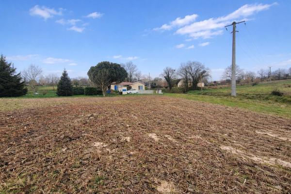 Grand terrain constructible 3520 m² 15min de Aire