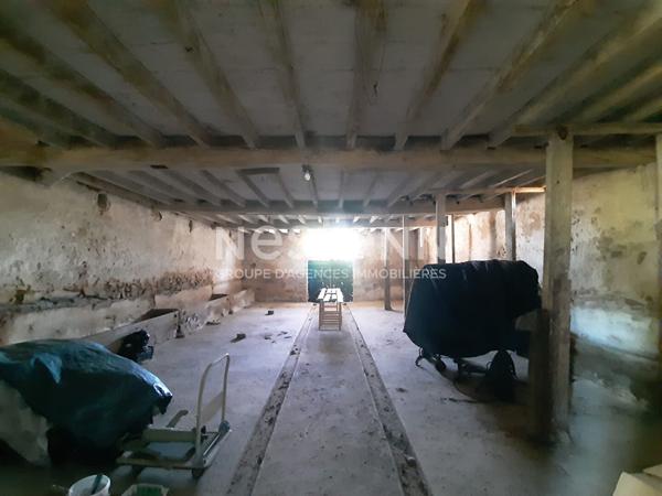 Maison d'exception à vendre à Boismé sur terrain spacieux et grande dépendance