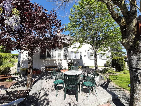 Maison d'exception à vendre à Boismé sur terrain spacieux et grande dépendance