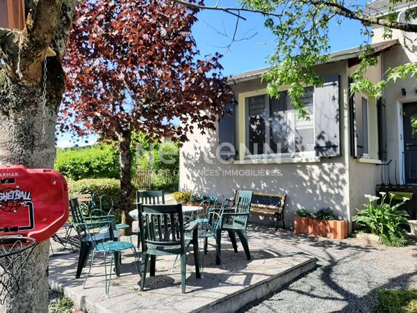 Maison d'exception à vendre à Boismé sur terrain spacieux et grande dépendance