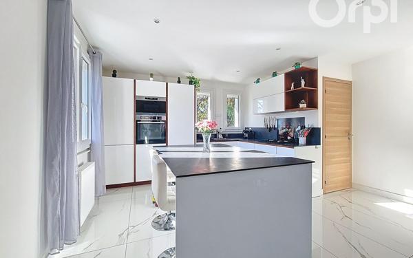 Maison à vendre    4 pièces •  Annemasse