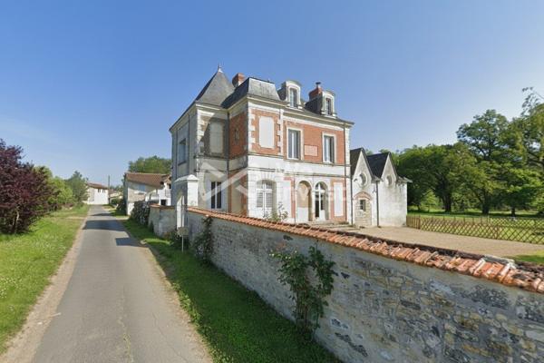 Magnifique Propriété à 10 Minutes de Chinon