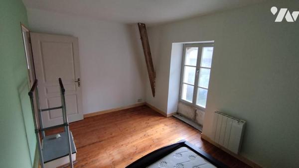 A vendre à VALENCE-EN-POITOU, COUHE (86), Une belle maison de ville de caractère
