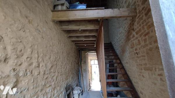 A vendre à VALENCE-EN-POITOU, COUHE (86), Une belle maison de ville de caractère