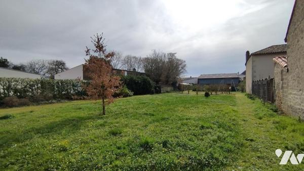 A vendre à VALENCE-EN-POITOU, COUHE (86), Une belle maison de ville de caractère