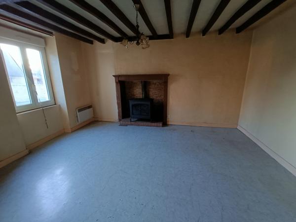 Immeuble eux logements avec terrain