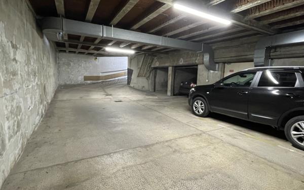 Stationnement à vendre    Reims