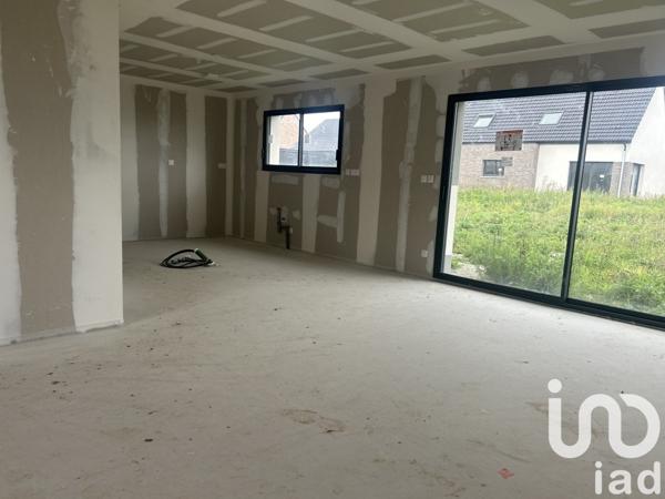 Maison 4 pièces de 117 m² à Montigny-en-Gohelle (62640)