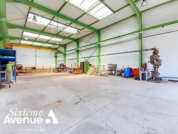 Entrepôt / Local industriel 390 m2