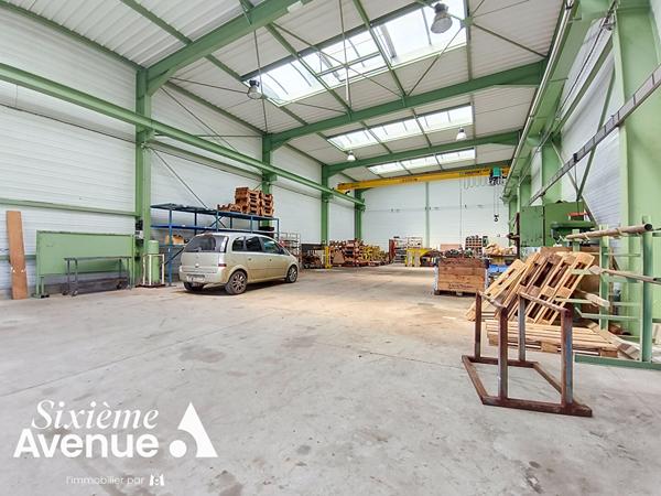 Entrepôt / Local industriel 390 m2