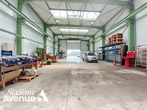 Entrepôt / Local industriel 390 m2