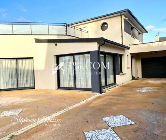 Maison 7 pièce(s) 5 chambre(s) 180 m²