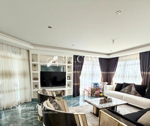 Maison 7 pièce(s) 5 chambre(s) 180 m²