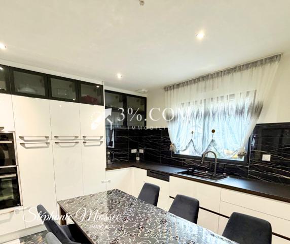 Maison 7 pièce(s) 5 chambre(s) 180 m²