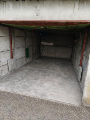 Parking / box 30 m2