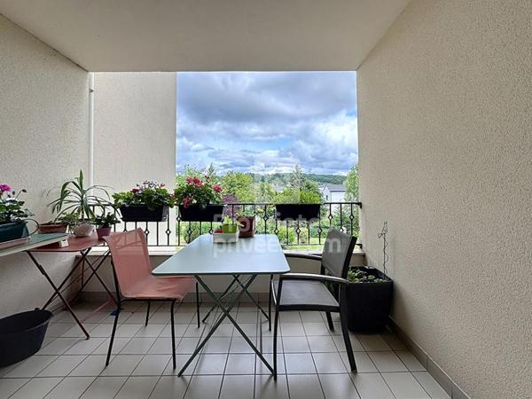 Appartement 4 pièces de 100 m² avec ascenseur, garage et loggia