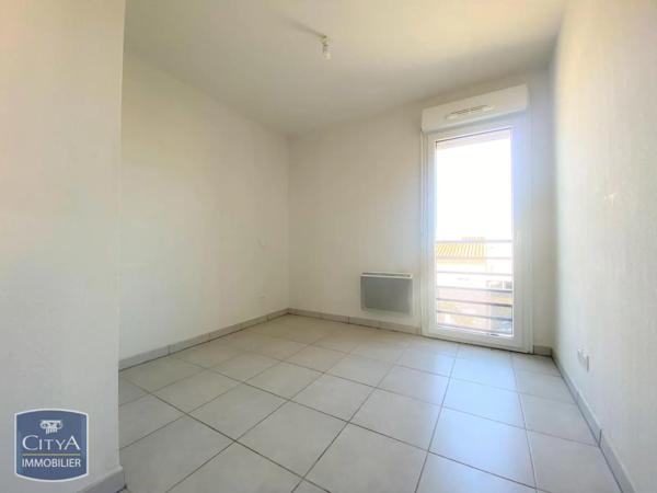 Appartement à louer 4 pièces 82m²