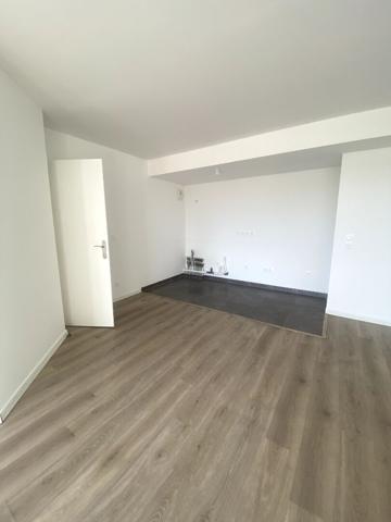 BEL APPARTEMENT 3 PIÈCES DANS UNE RÉSIDENCE RÉCENTE - LE BLANC MESNIL