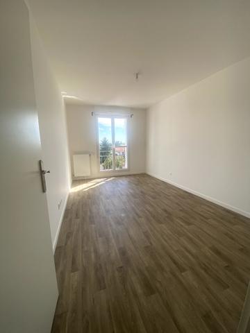 BEL APPARTEMENT 3 PIÈCES DANS UNE RÉSIDENCE RÉCENTE - LE BLANC MESNIL