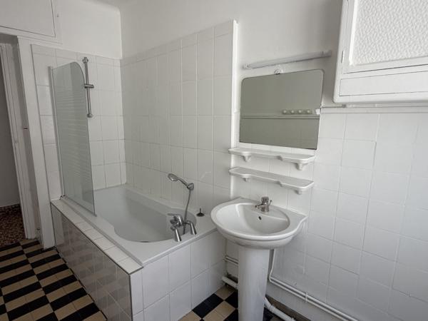 Appartement à louer à Lille Réf. L3512 1.290 € CC