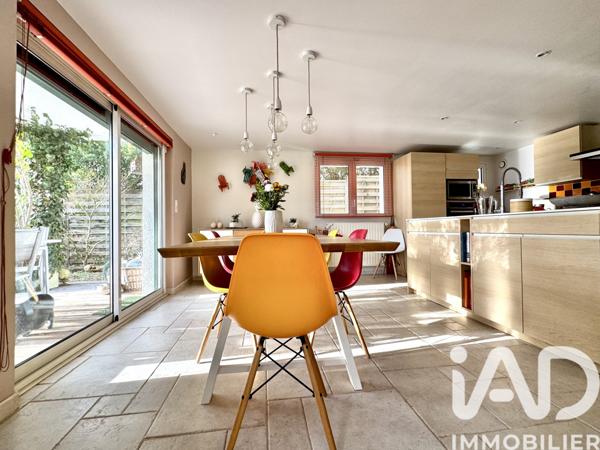 Maison à vendre 8 pièces 232 m² Bailly