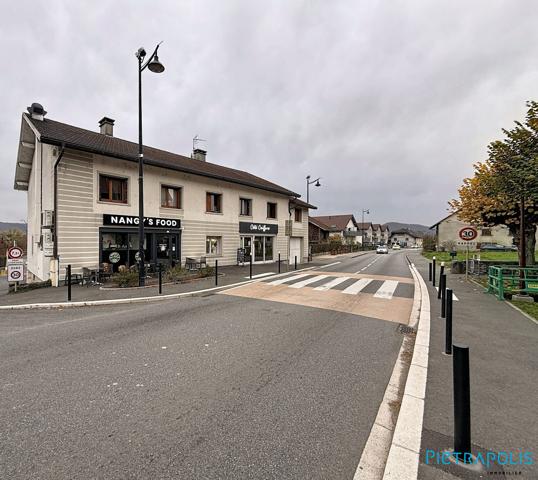 Immeuble de rendement de 328m2