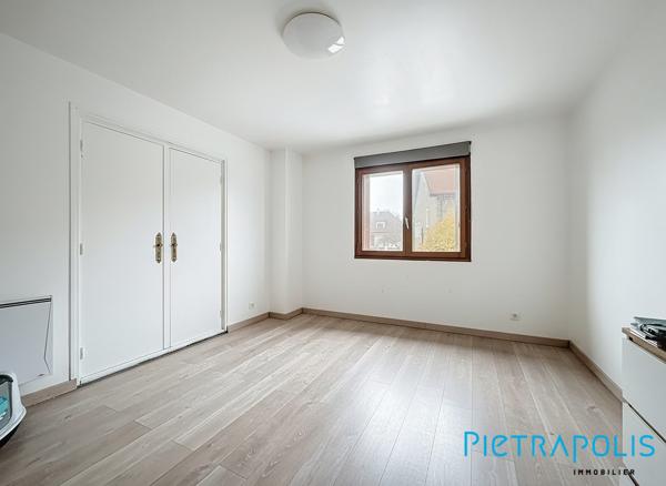 Immeuble de rendement de 328m2