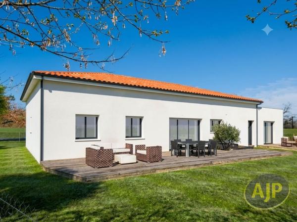 Maison à vendre Montaigu - 6 pièces, 137m² avec 4 chambre(s) à 297 000€ - AJP Immobilier Montaigu