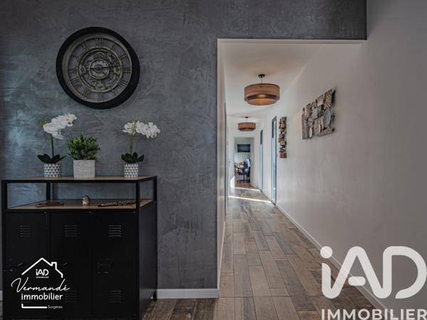 Maison à vendre 6 pièces 138 m² Saint-Saturnin-du-Bois