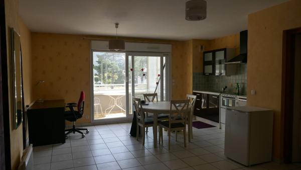 FAVERGES. APPARTEMENT T1BIS AVEC GARAGE ET PARKING PRIVATIF