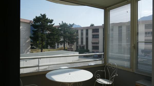FAVERGES. APPARTEMENT T1BIS AVEC GARAGE ET PARKING PRIVATIF