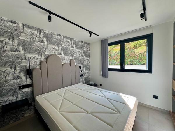 Saint-Aygulf-Var- rare propriété 343 m2 à 7mn des plages-Baisse de prix URGENT