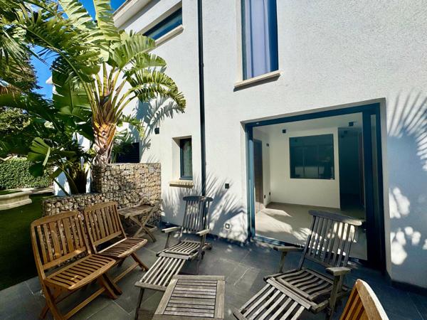 Saint-Aygulf-Var- rare propriété 343 m2 à 7mn des plages-Baisse de prix URGENT