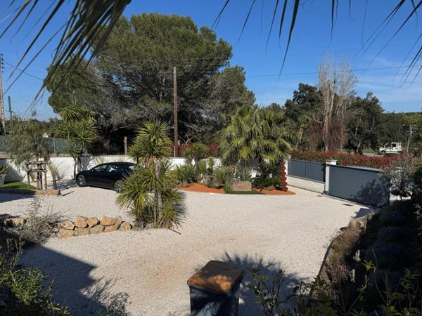 Saint-Aygulf-Var- rare propriété 343 m2 à 7mn des plages-Baisse de prix URGENT