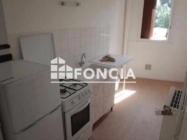 Location Appartement 2 pièces 41.52 m² - 15 RUE GASTON DREYT Tarbes 65000