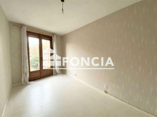 Location Appartement 2 pièces 41.52 m² - 15 RUE GASTON DREYT Tarbes 65000