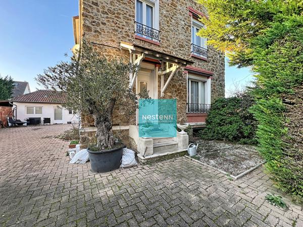 EN EXCLUSIVITÉ Maison Meulière de Caractère au Calme, à Deux Pas de la Gare de Franconville