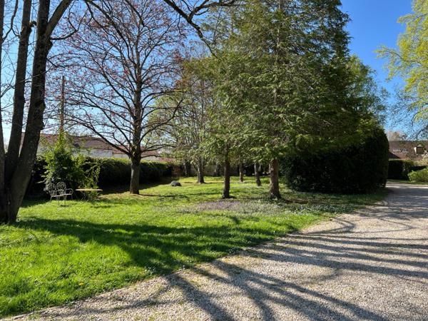 Appartement de 70m² (50m² CARREZ) dans une belle propriété au calme