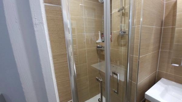 SAINT AVERTIN - 37550 - 5 MIN DE TOURS - ENTIÈREMENT RENOVÉE - GRANDE TERASSE - CUISINE TOUTE EQUIPÉE ET AMENAGÉE