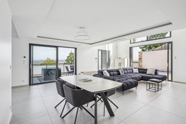 Vente Maison de luxe Saint-Laurent-de-Mure 7 Pièces 225 m²