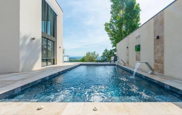 Vente Maison de luxe Saint-Laurent-de-Mure 7 Pièces 225 m²