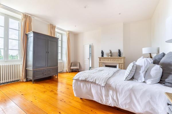 Vente Château Bordeaux 17 Pièces 900 m²