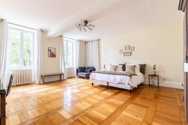 Vente Château Bordeaux 17 Pièces 900 m²
