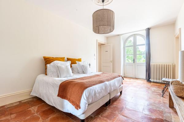 Vente Château Bordeaux 17 Pièces 900 m²
