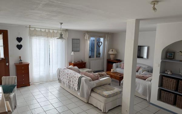 Maison à vendre    6 pièces •  Niort