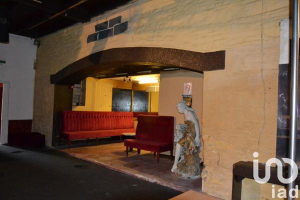 Longère 4 pièces de 120 m² à Châteaulin (29150)