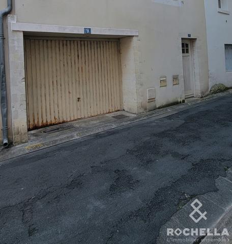 Garage - Coeur de ville à Saint-Jean-d'Angély